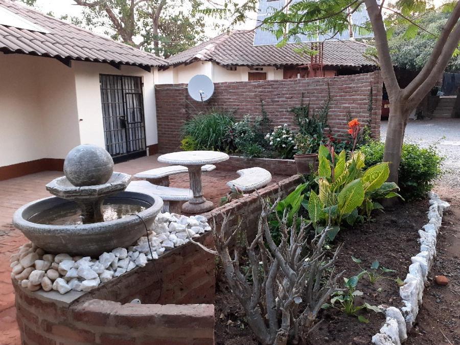 Sonke Ball House Bed and Breakfast Blantyre Exteriör bild